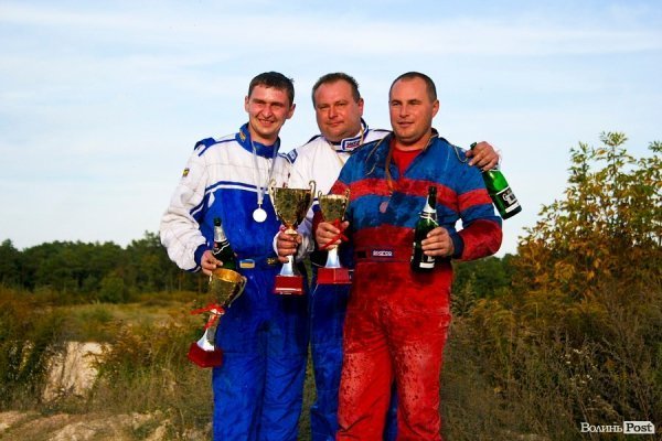 Під Луцьком відбулися автоперегони «ралі-крос». ФОТО