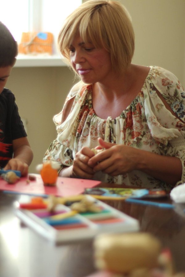 У Луцьку діти ліпили анімаційних персонажів з пластиліну. ФОТО