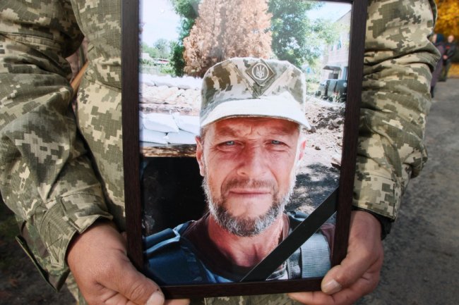 На Волині попрощалися із Героєм Віктором Нестеруком. ФОТО