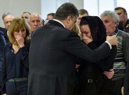 Порошенко посмертно нагородив працівника СБУ Волині. ФОТО