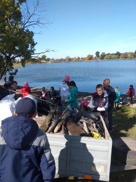 «Я прибрав – твоя черга»: учні волинського ліцею долучилися до всесвітньої акції