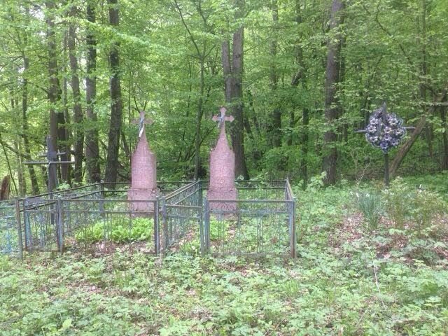 Як оберігають тисячі могил у волинських лісах