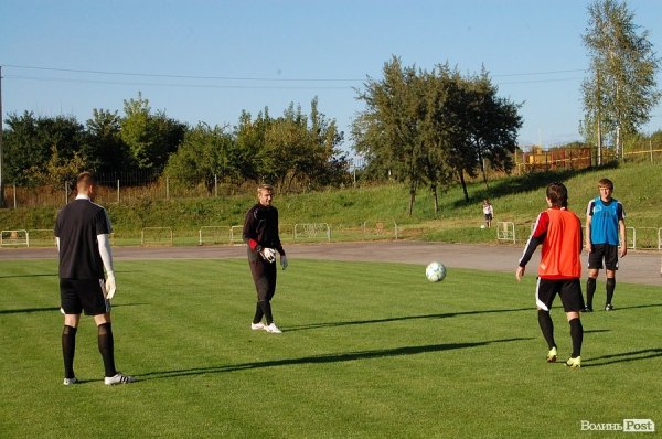 Футболісти «Волині» готуються до гри з «Металістом». ФОТО
