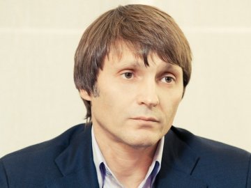 Єремеєв наголосив, що буде позафракційним і спробує об’єднати депутатів з трьох областей у групу «Полісся»