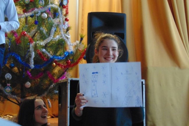 Студенти Рожищенського коледжу влаштували новорічний концерт