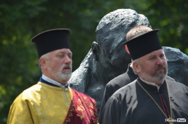У Луцьку вшанували пам'ять жертв війни. ФОТО