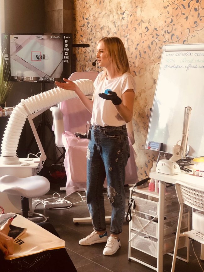 Як розкрутити Іnstagram і «напиляти» на відпочинок на островах: у Луцьку – масштабний захід для майстрів манікюру*