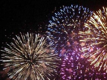 Чи можна у Луцьку на новорічні свята пускати салюти