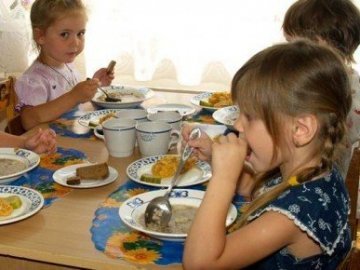 У Луцьку збільшили витрати на харчування у дитсадках