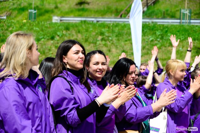 Мирна армія: десантниць Жіночого руху «За майбутнє» навчали, як захищати себе фізично та морально