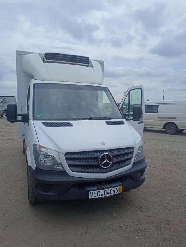 Тероборонівцям з Волині передали автомобіль із рефрижераторною установкою. ФОТО