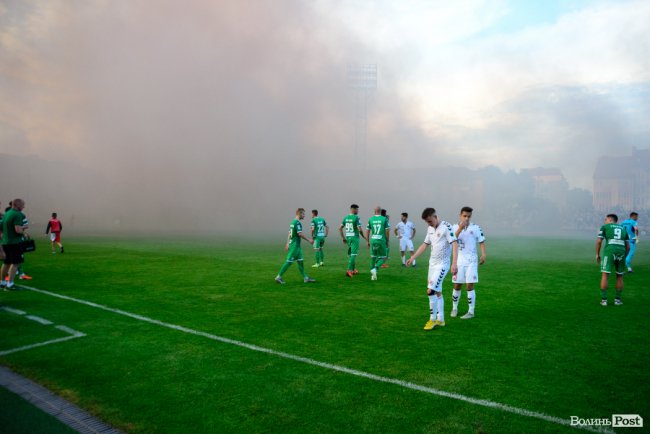 «Волинь» – «Карпати»: великий фотозвіт із нашумілого матчу