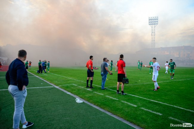«Волинь» – «Карпати»: великий фотозвіт із нашумілого матчу
