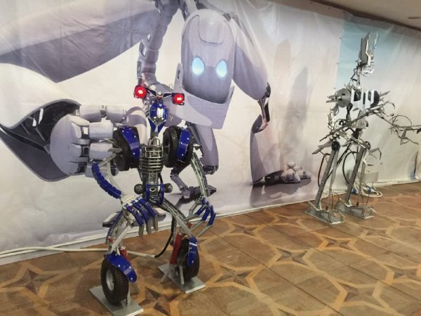 У Ковелі відкрилась виставка роботів і трансформерів. ФОТО. ВІДЕО