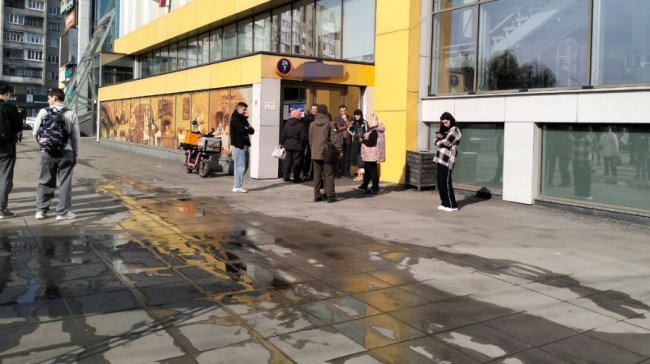 Пожежа у торговому центрі «Промінь» у Луцьку: евакуювали понад 100 людей