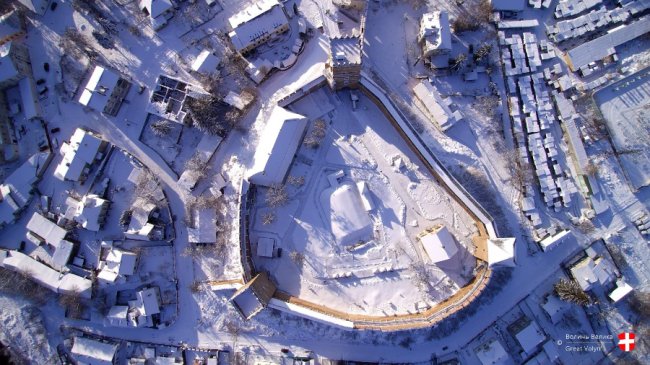 Засніжений Луцький замок з висоти. ФОТО