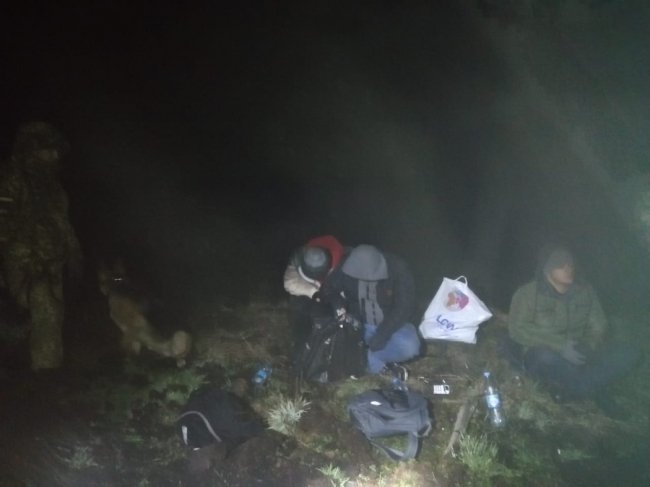 Човен і три валізи харчів: луцькі прикордонники затримали турків-мандрівників