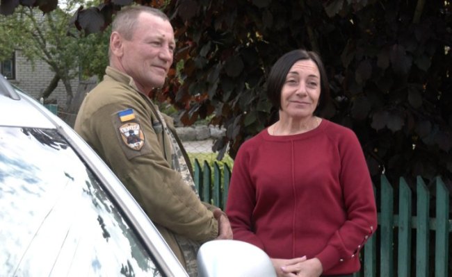 «Мамо, ти не уявляєш, як хочеться жити»: на Волині родина чекає вдома на звільненого з полону бійця