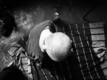 На Дніпропетровщині жорстоко знущаються над пацієнтами у інтернаті. ФОТО