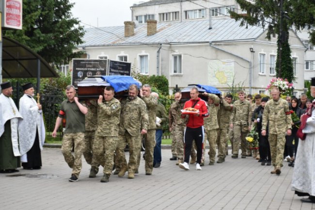 У Луцьку провели в останню путь двох Героїв