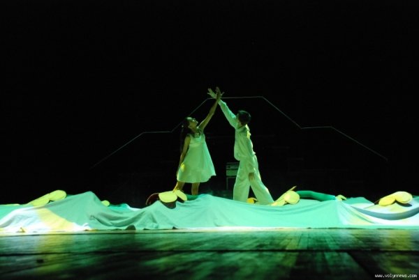 Танці пам’яті Майкла Джексона у Луцьку. ФОТО