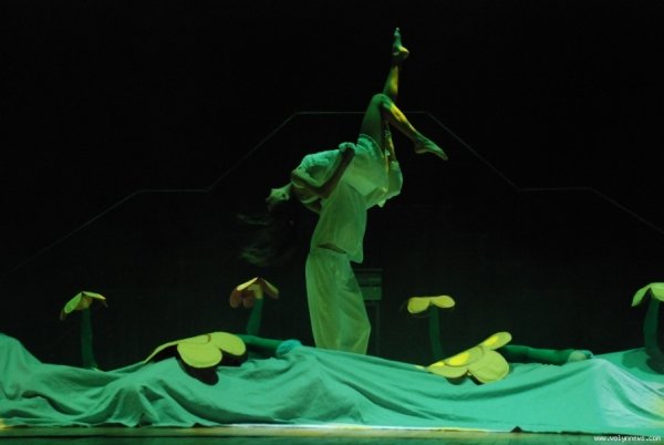 Танці пам’яті Майкла Джексона у Луцьку. ФОТО