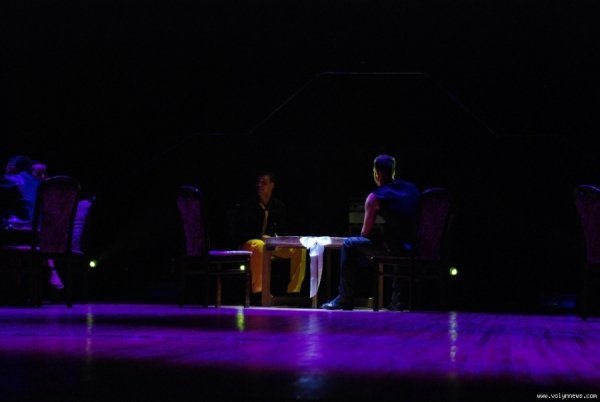 Танці пам’яті Майкла Джексона у Луцьку. ФОТО