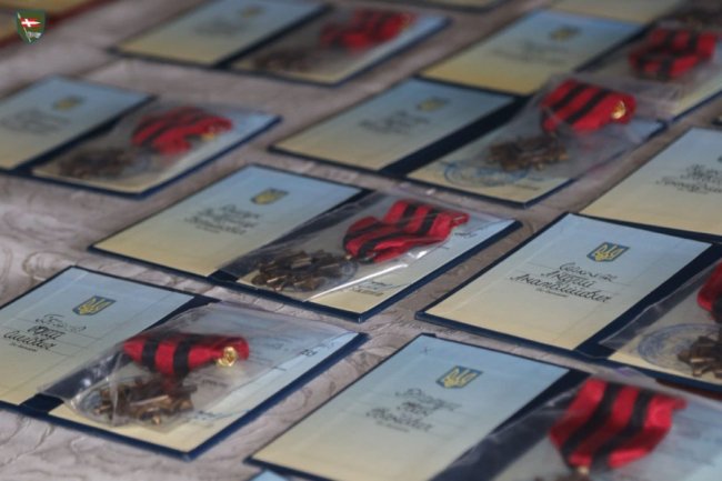 Воїни волинської бригади отримали нагороди з рук командира. ФОТО