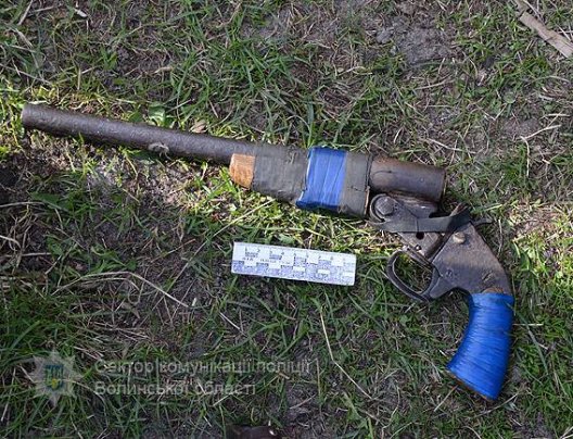 У волинянина знайшли саморобний пістолет