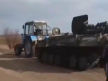 Українцям пояснили, чи треба декларувати захоплені російські танки та БТРи