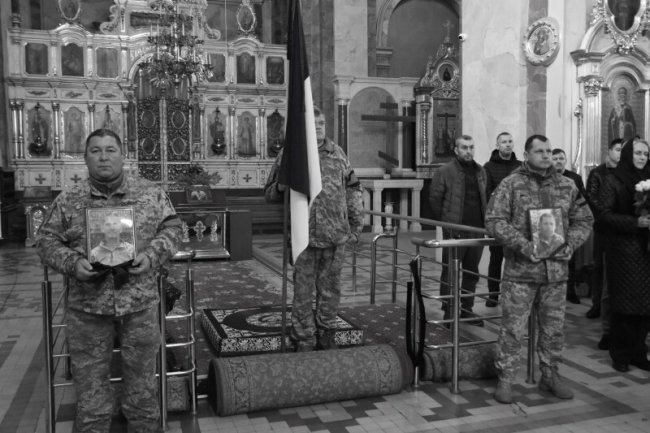 Луцьк попрощався з двома Героями