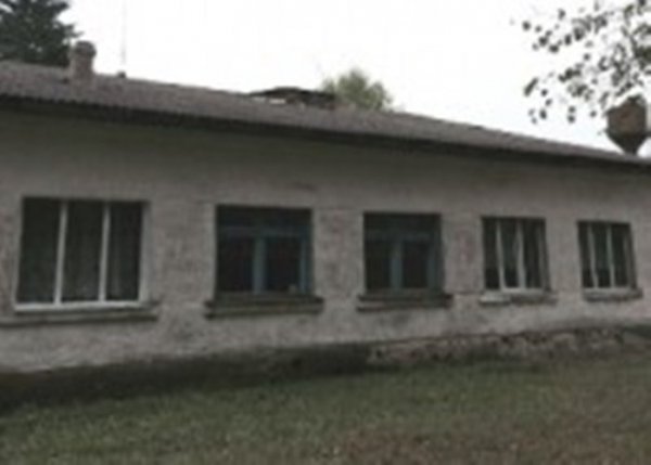 На Волині у сільському клубі обвалилася стеля. ФОТО