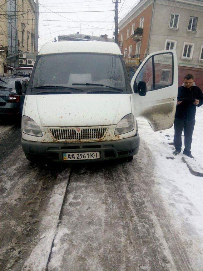 Луцькі муніципали покарали автохамів. ФОТО