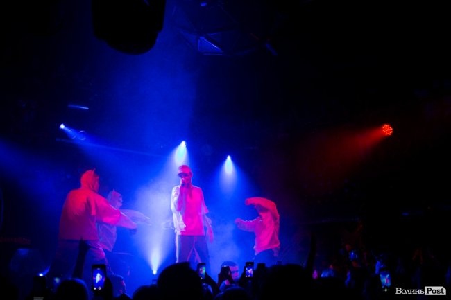 У луцькій «Опері» відгримів концерт Макса Барських. ФОТОРЕПОРТАЖ