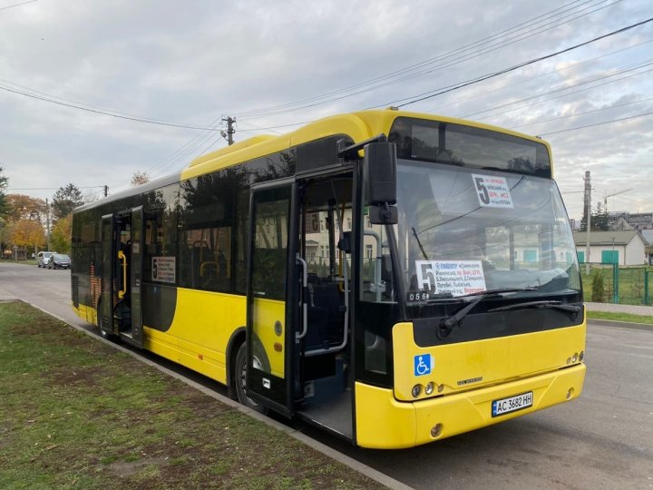 Луцькому виконкому пропонують продовжити договір з маршрутом, на якому курсує лише один автобус