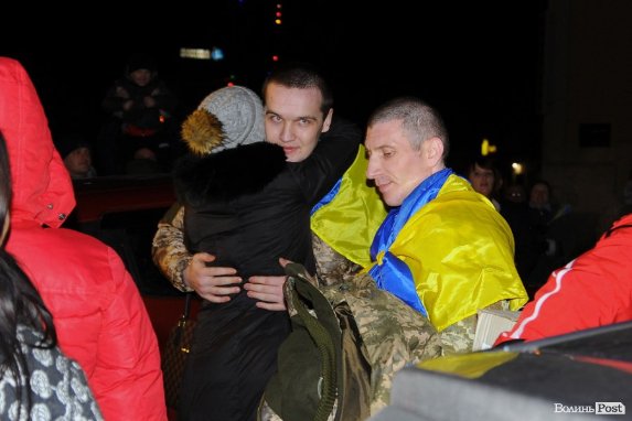 Повернення заручників та графіті з котами. Добрі новини Волині