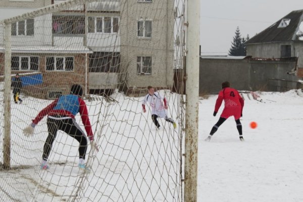 «Волинь» і сніг. ФОТО