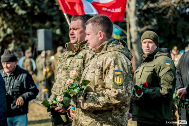 У Луцьку ходою і молитвами вшанували мужність та героїзм добровольців. ФОТО