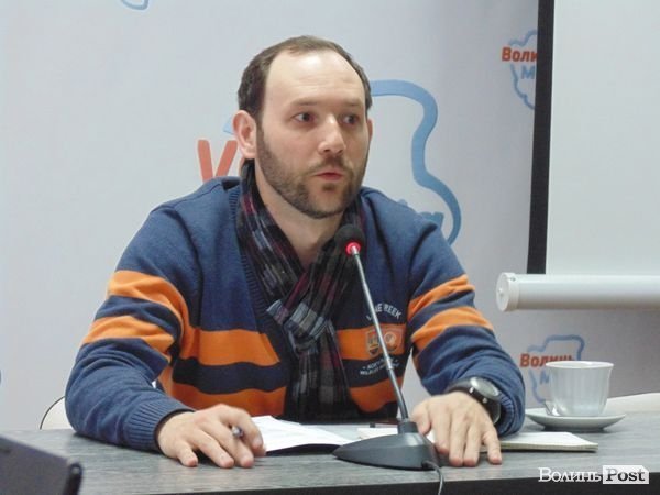 У Луцьку дискутували про «гідність» Волині та «безвихідь» Донбасу. ФОТО