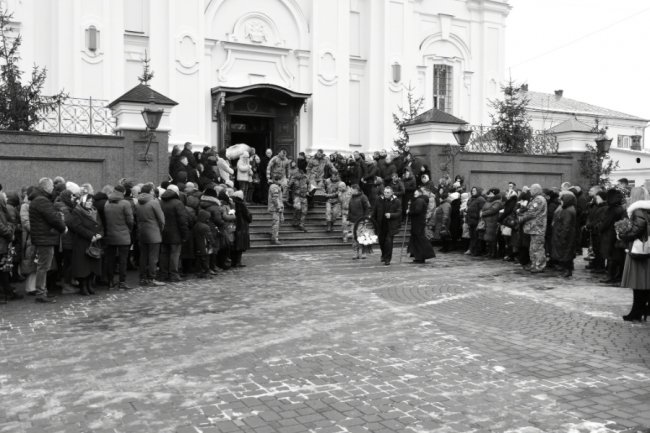 Лучани попрощалися із загиблим Героєм Сергієм Фокіним. ФОТО