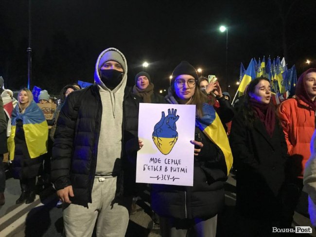 «Слава ЗСУ»: волинська студентка показала антипутінський мітинг у Варшаві. ФОТО 
