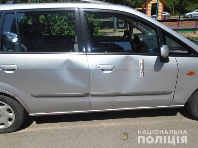 У Рівному посеред ночі пошкодили 9 автівок. ФОТО