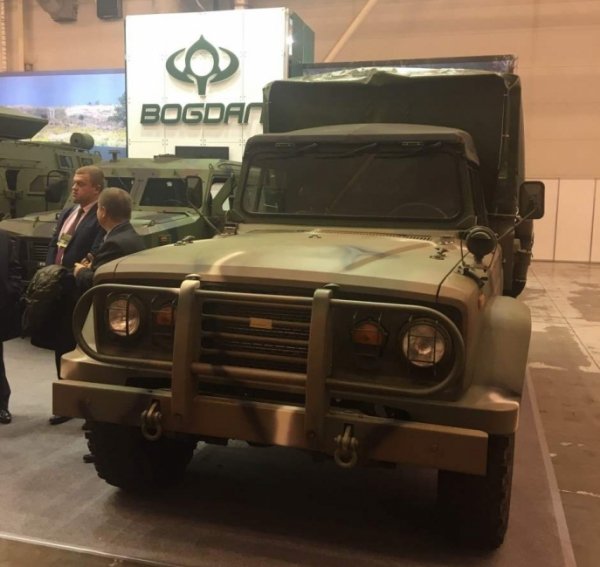 БОГДАН (HYUNDAI) HD 65 (4х4) EURO-2 - Автомобіль Богдан (Hyundai) – це завжди економічність, функціональність та надійність. Вони зручні в обслуговуванні та ефективні у використанні, стануть у пригоді при перевезенні будь-якого вантажу.