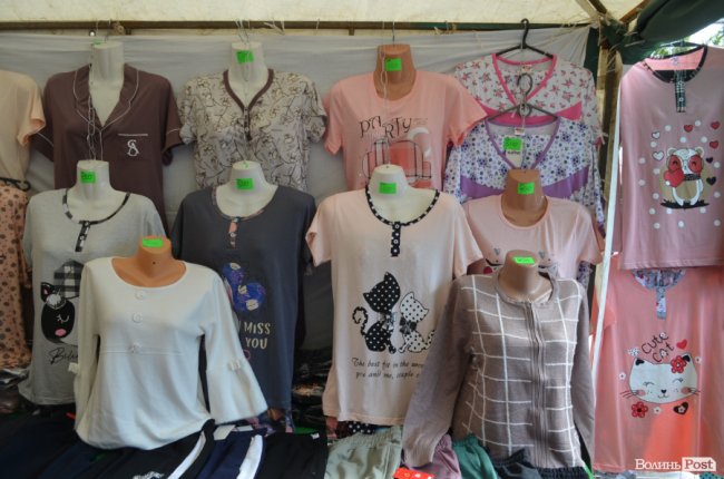 Місце для вигідного шопінгу: у Луцьку відкрився Харківський ярмарок*