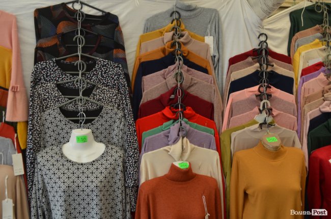 Місце для вигідного шопінгу: у Луцьку відкрився Харківський ярмарок*