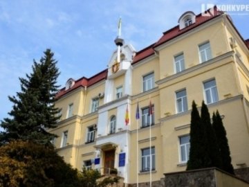 Хто і від кого іде у мери Луцька: повний список кандидатів