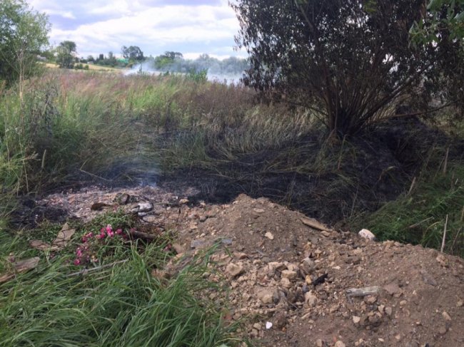 Через паліїв сміття на Волині вигоріло три гектари поля