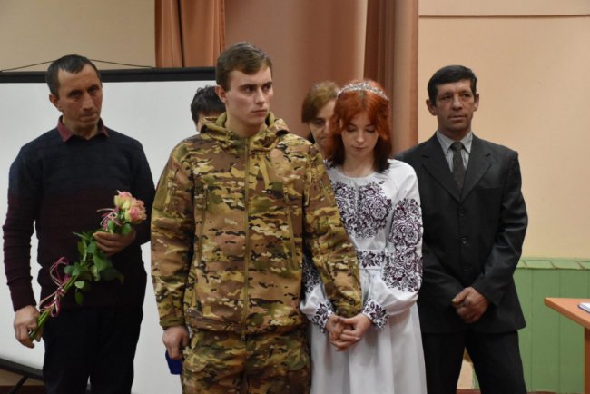 На Водохреще на Волині одружився військовий зі своєю коханою. ФОТО