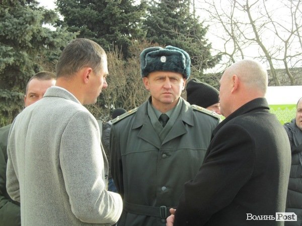 У Луцьку фірма замість новорічного корпоративу збирає гроші на АТО. ФОТО 