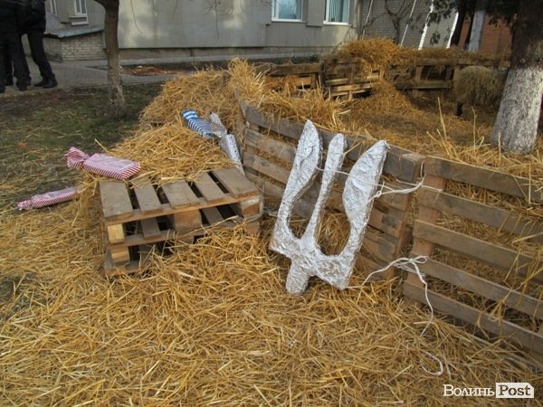 У Луцьку фірма замість новорічного корпоративу збирає гроші на АТО. ФОТО 